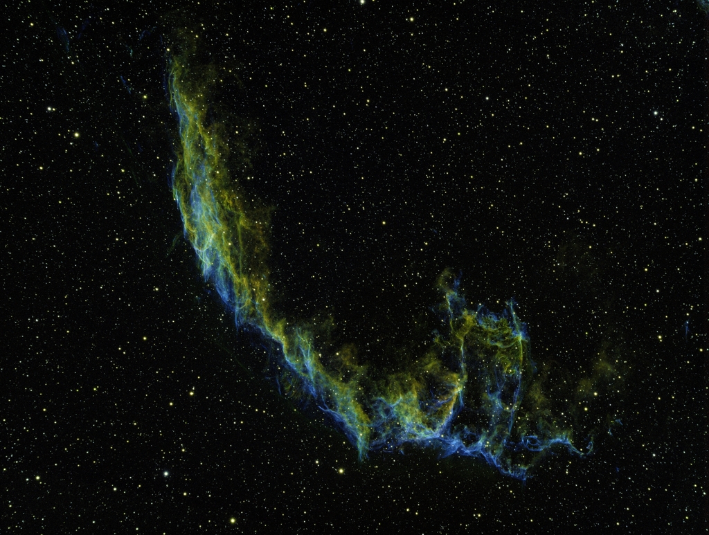 NGC6995-SHO-Hubble2-uncalibrated.jpg