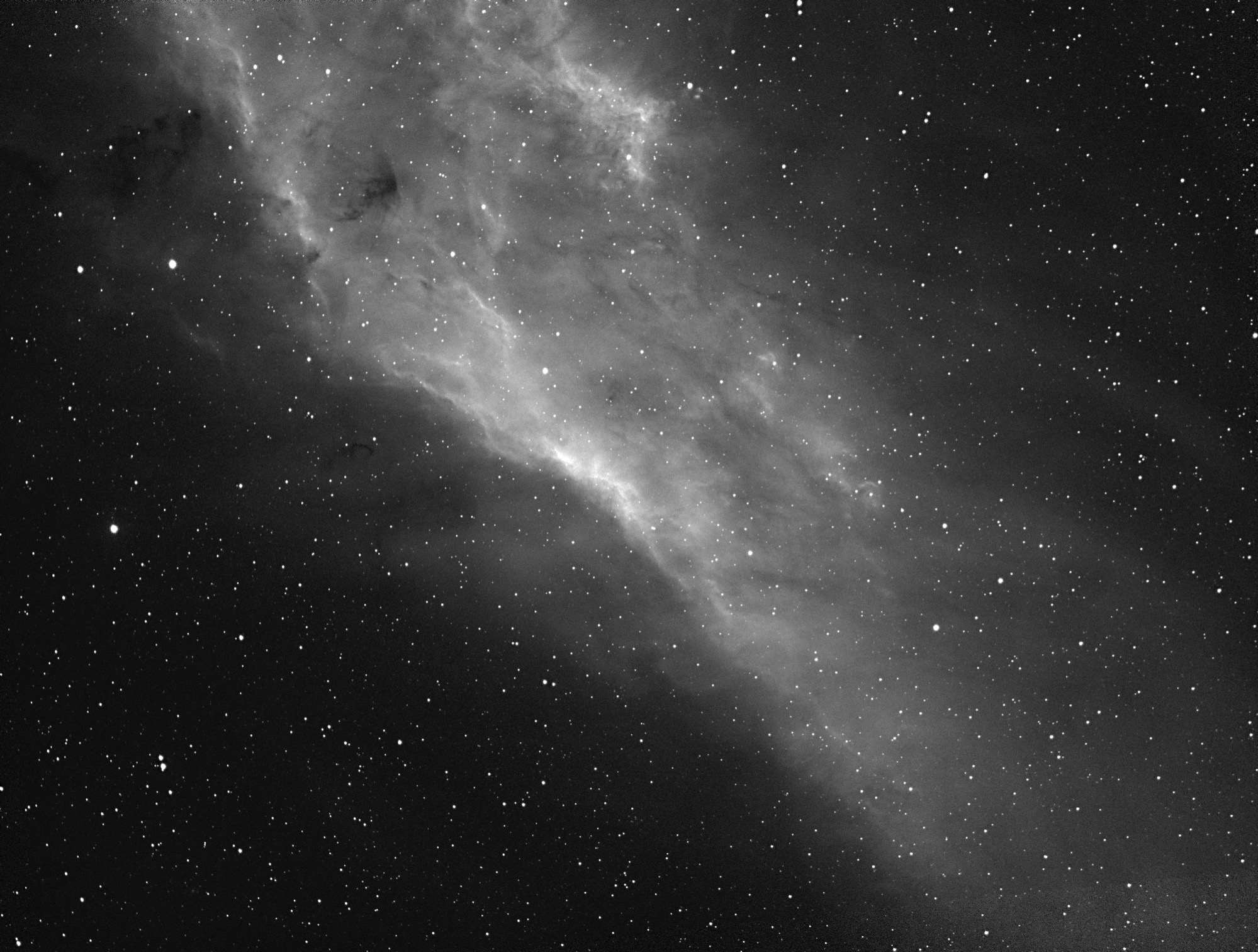 NGC1499-masterLight-BINNING_1-FILTER_H_Alpha-EXPTIME_300-2_2020-12-11.jpg